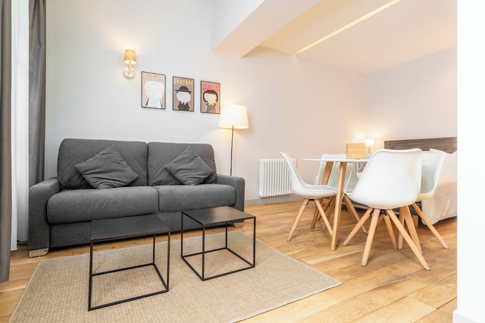 Les Apparts de l'Oncle Louis Quadruple Studio 18