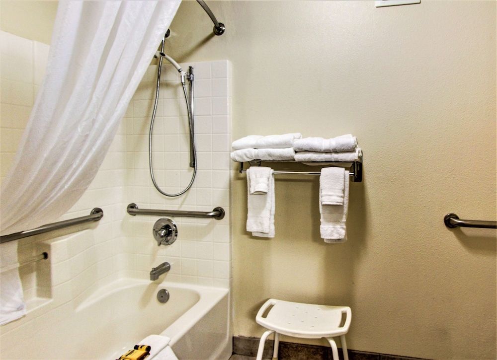 Standard Room, 2 Queen Beds, Accessible, Non Smoking