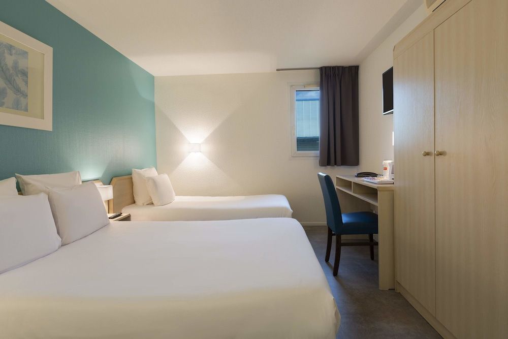 Triple Room, 1 double bed and 1 twin bed