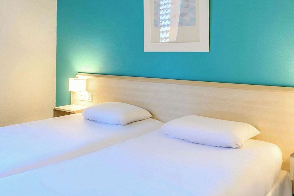 Comfort Hotel Orleans Saran Standard Twin Room, 2 Twin Beds, Non Smoking 4