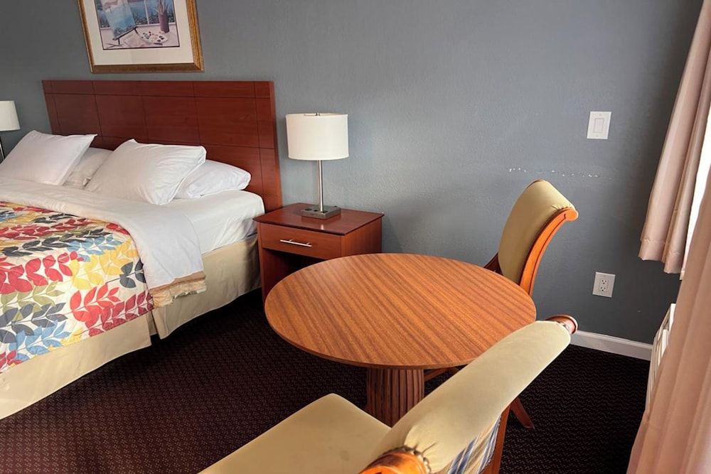 Islander Motel Santa Cruz Standard Room, 1 King Bed, Non Smoking 4