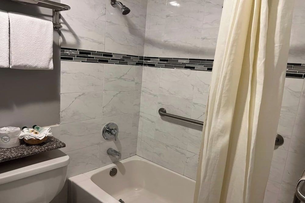 Islander Motel Santa Cruz Standard Room, 1 King Bed, Non Smoking 5