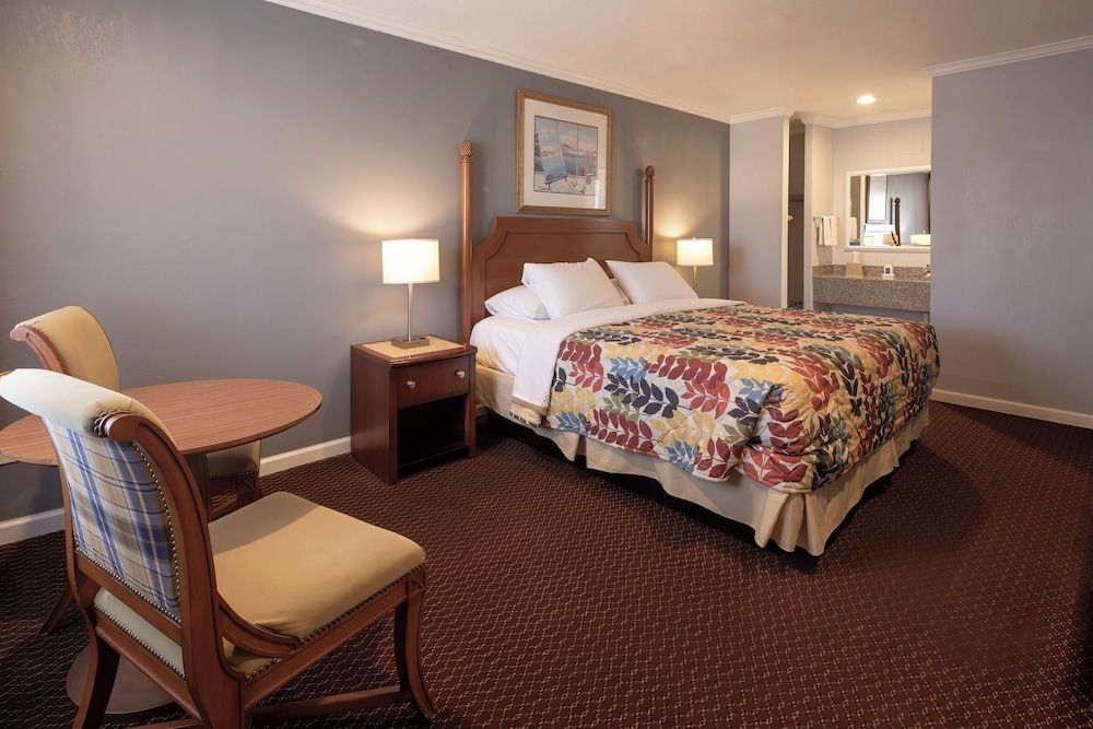 Islander Motel Santa Cruz Standard Room, 1 King Bed, Non Smoking