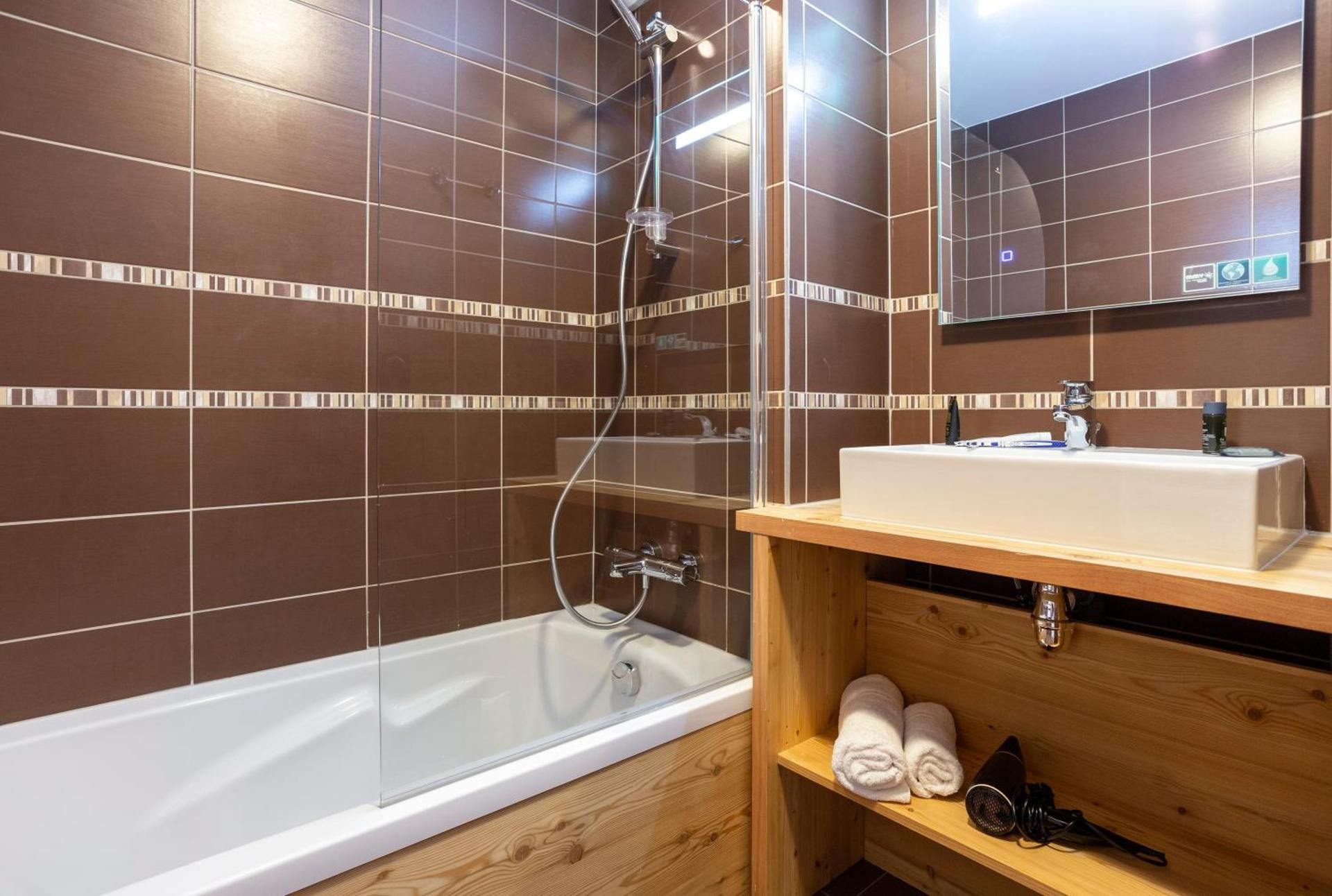 Three-Bedroom Premium Apartment - 6 people
