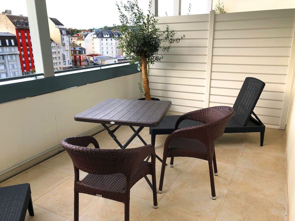 Grand Hôtel d'Espagne Superior Triple Room, Non Smoking 3