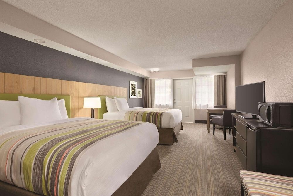 Premium Room, 2 Queen Beds, Balcony, River View (Non-smoking)