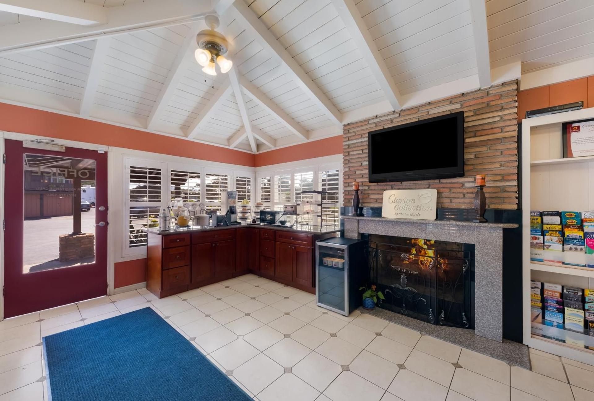 undefined Clarion  Collection Wilkie's Inn Pacific Grove - Monterey 9