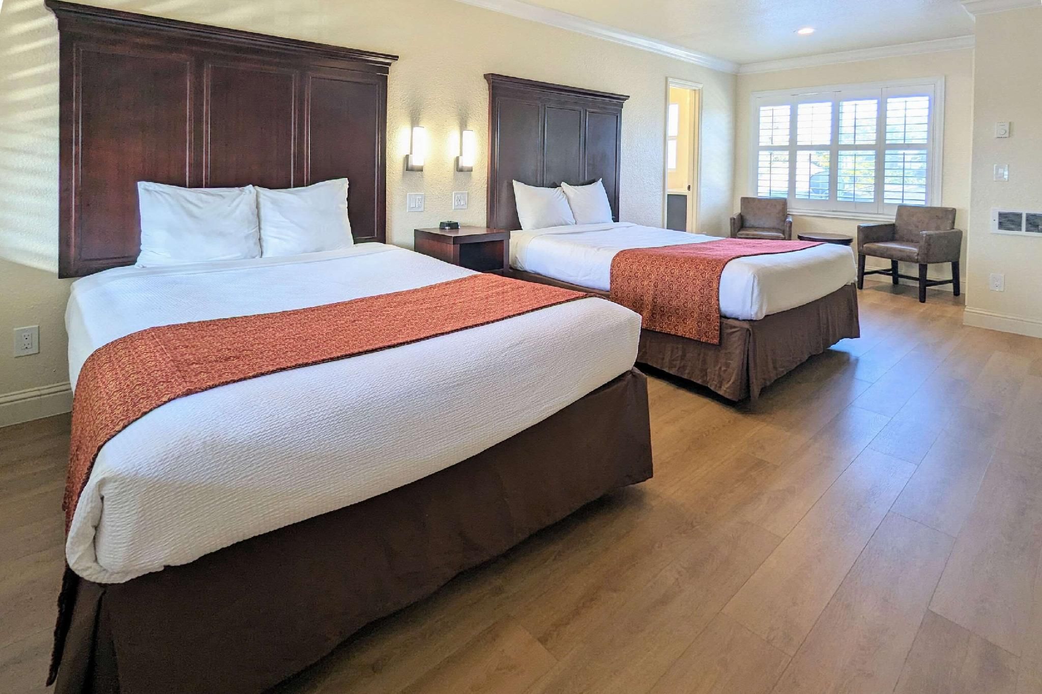 undefined Clarion  Collection Wilkie's Inn Pacific Grove - Monterey 4