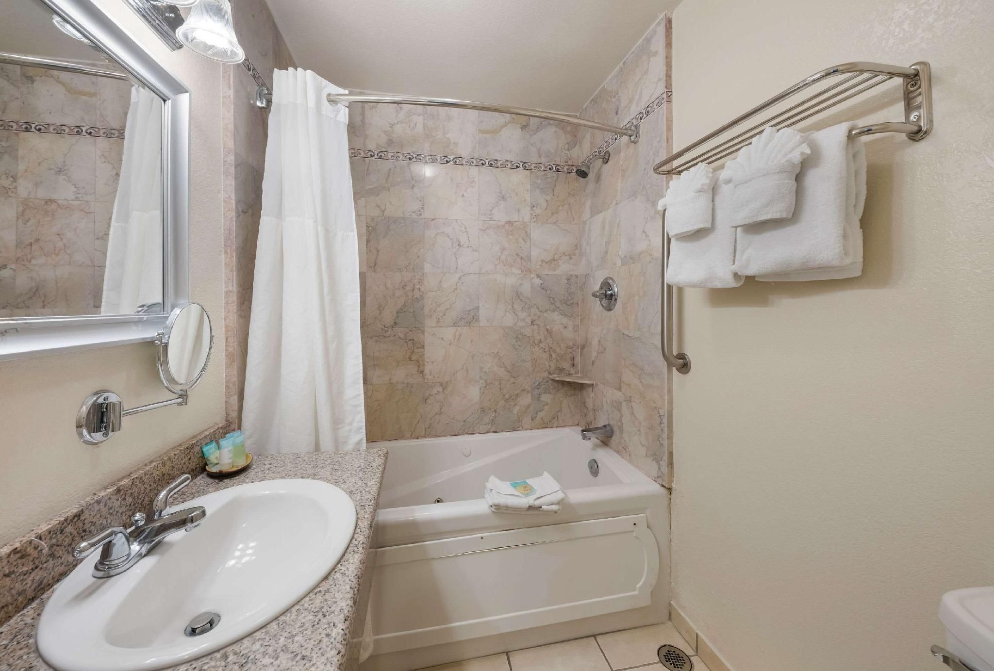 1 Queen Bed, Nonsmoking