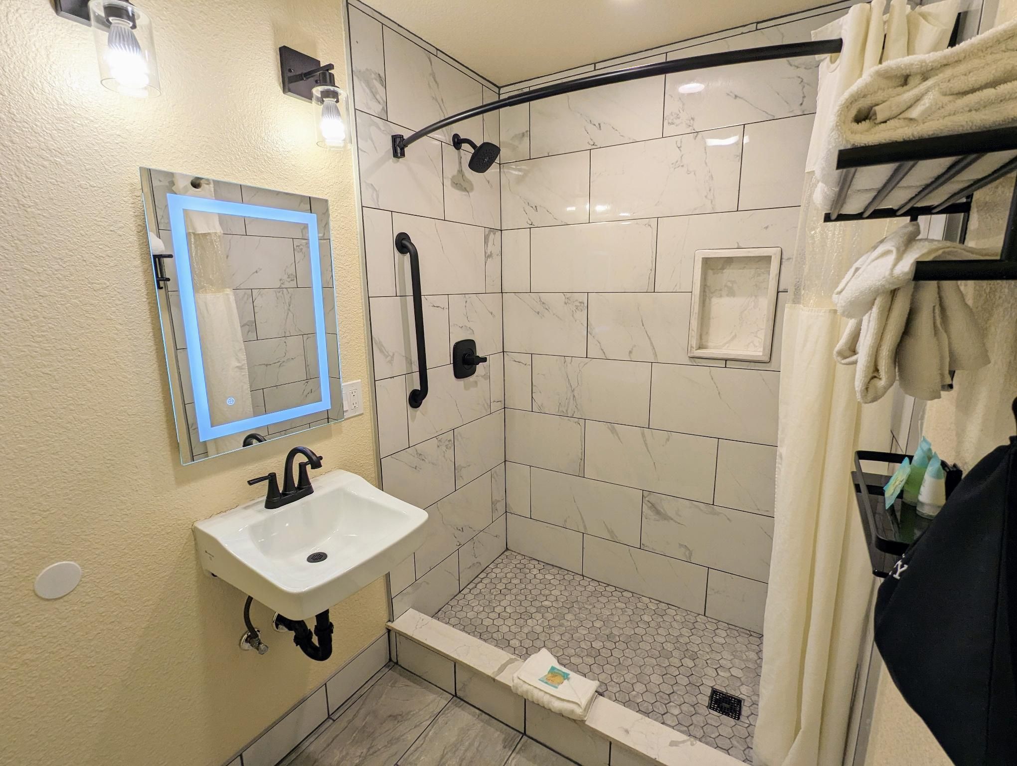 1 Queen Bed, Nonsmoking