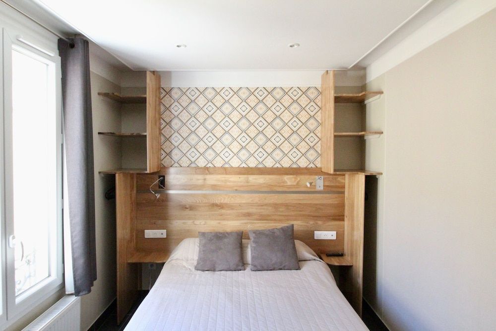 Hôtel des Pyrénées Double Room 15