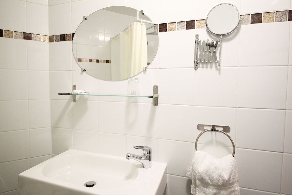 Hôtel des Pyrénées Double Room 35