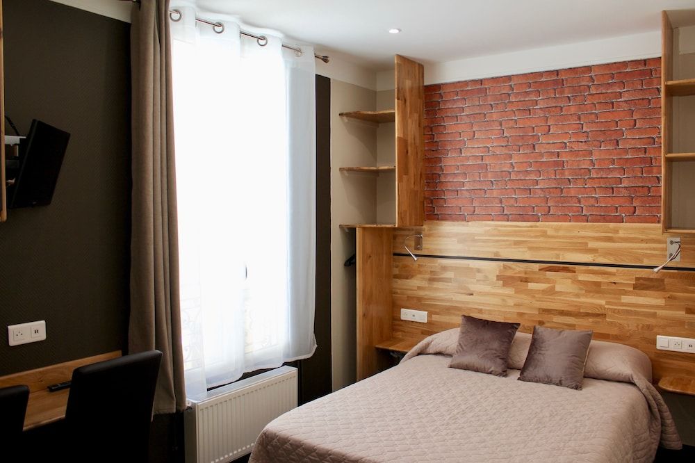 undefined Hôtel des Pyrénées 8