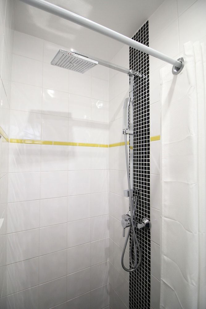 Hôtel des Pyrénées Double Room 36