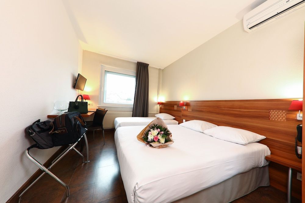 The Originals City, Hôtel Colmar Gare Traditional Family Room 3