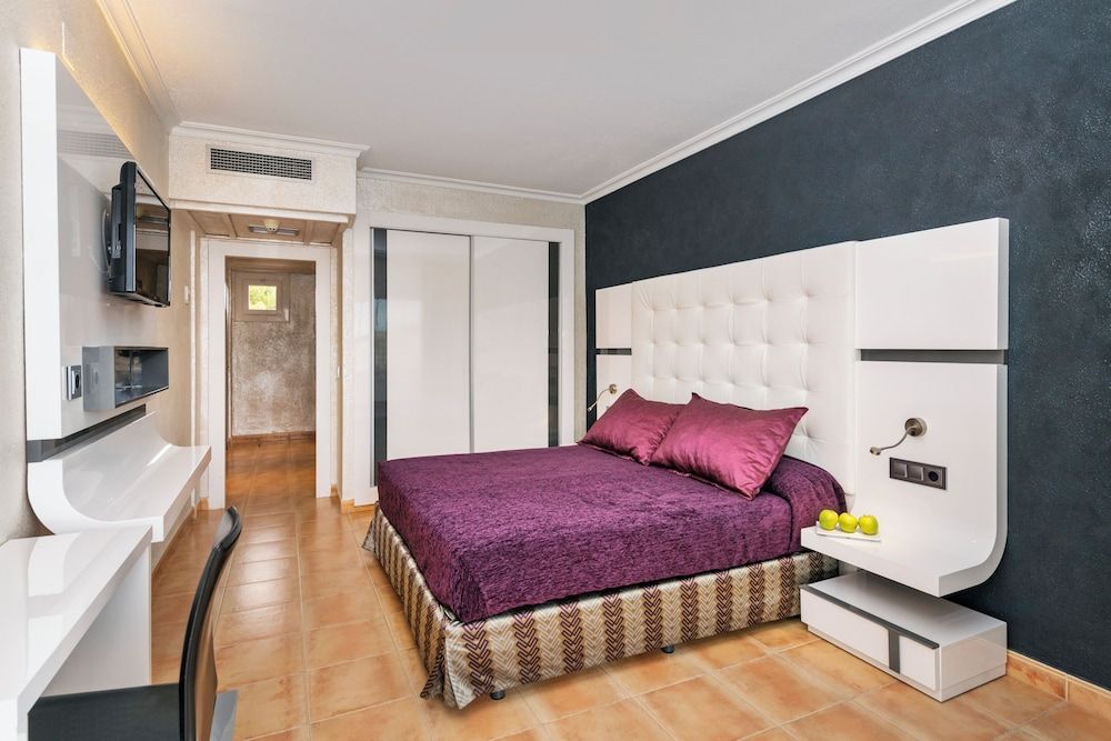Junior Suite, Terrace (with Spa Access)