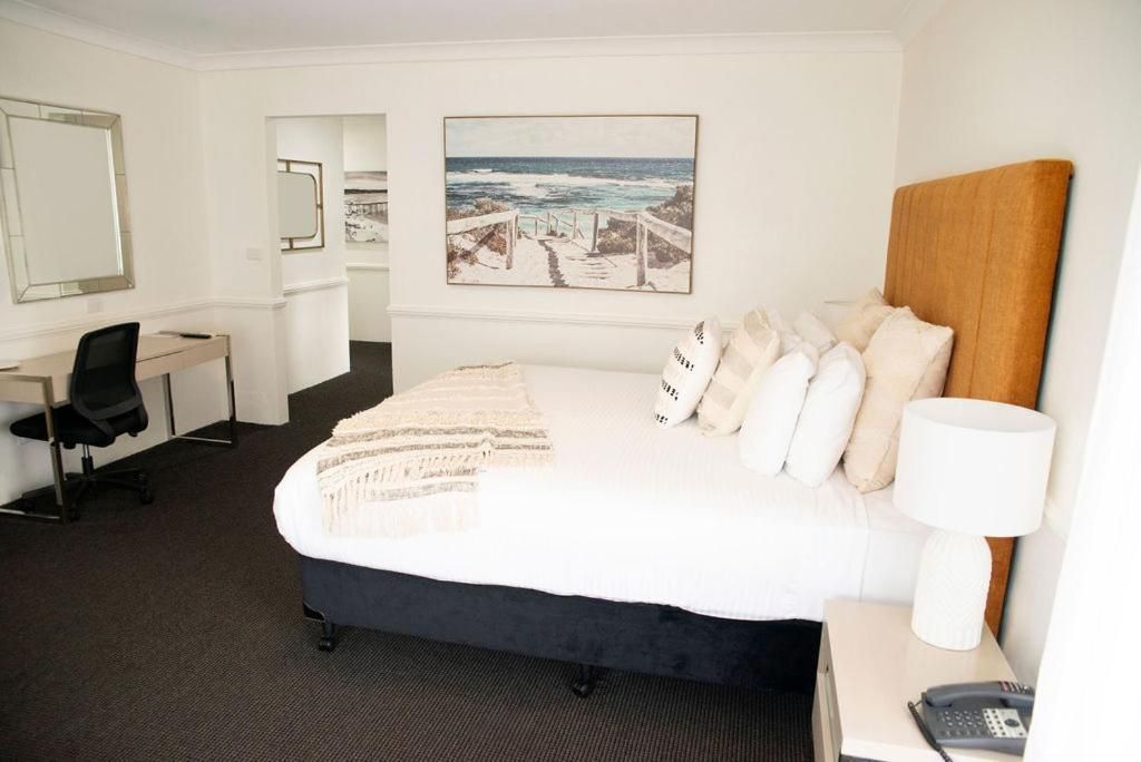 Hunter Suite