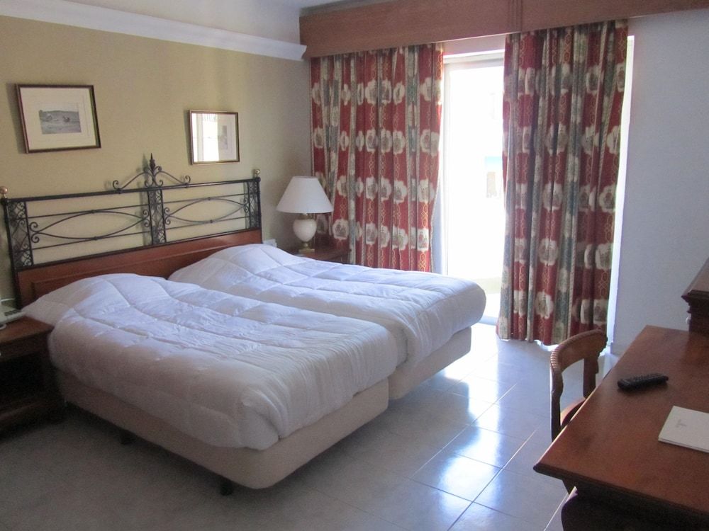 Twin Room, Pool View