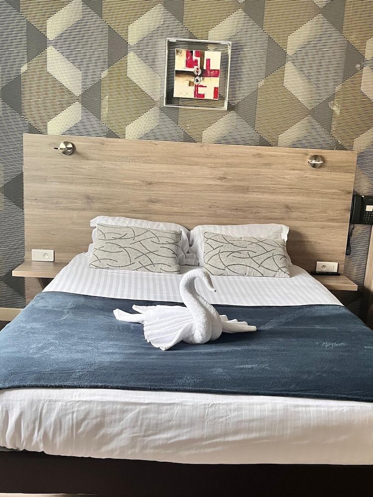 Hôtel L'Univers Double Room 10