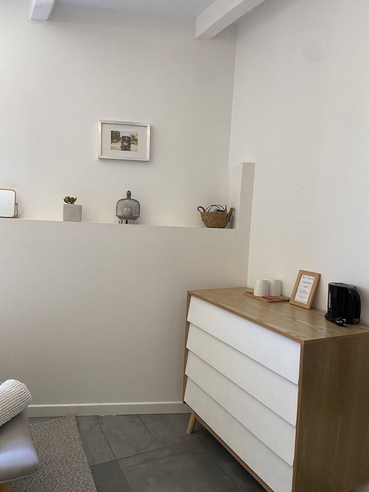 Mas Lafleur Double Room (Chic) 6