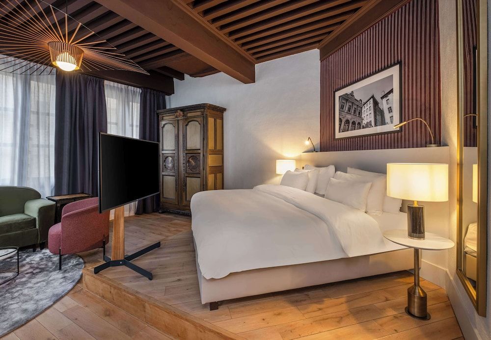 Cour des Loges Lyon, A Radisson Collection Hotel Junior Suite