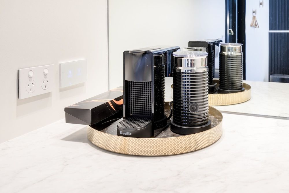 Castlereagh Boutique Hotel, an Ascend Collection Hotel Deluxe Room, 1 King Bed 7