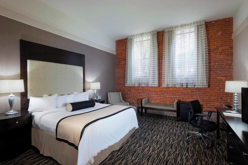 Room, 1 King Bed, Non Smoking