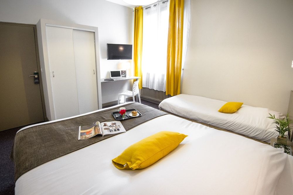 Hôtel de La Pommeraie Triple Room 3