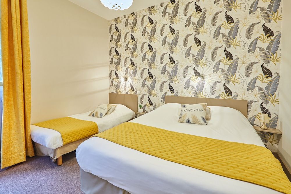 Hôtel de La Pommeraie Triple Room 9