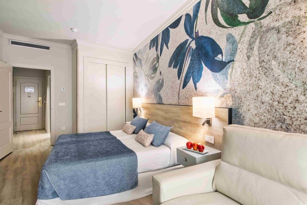 Sallés Hotel Málaga Centro Triple Room 5