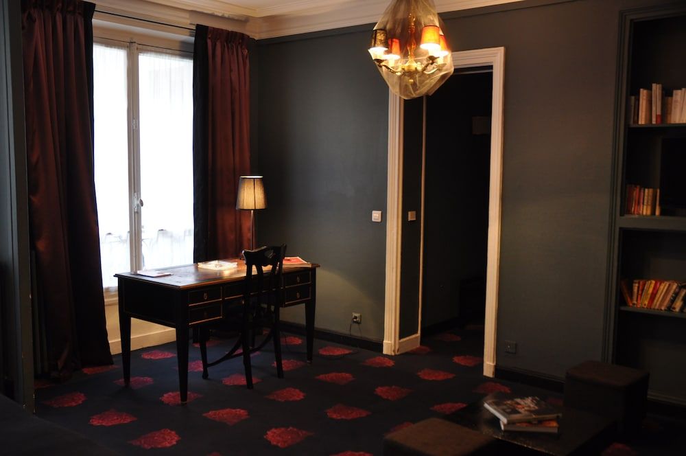 Alba Opera Hotel Junior Suite 6