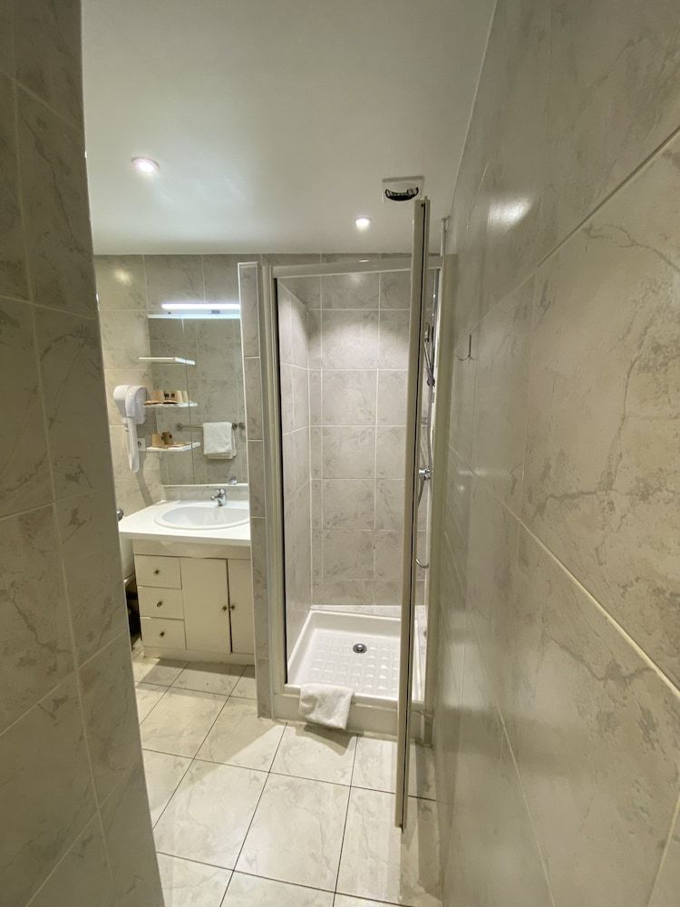 Lyo Hôtel Design Triple Room 4