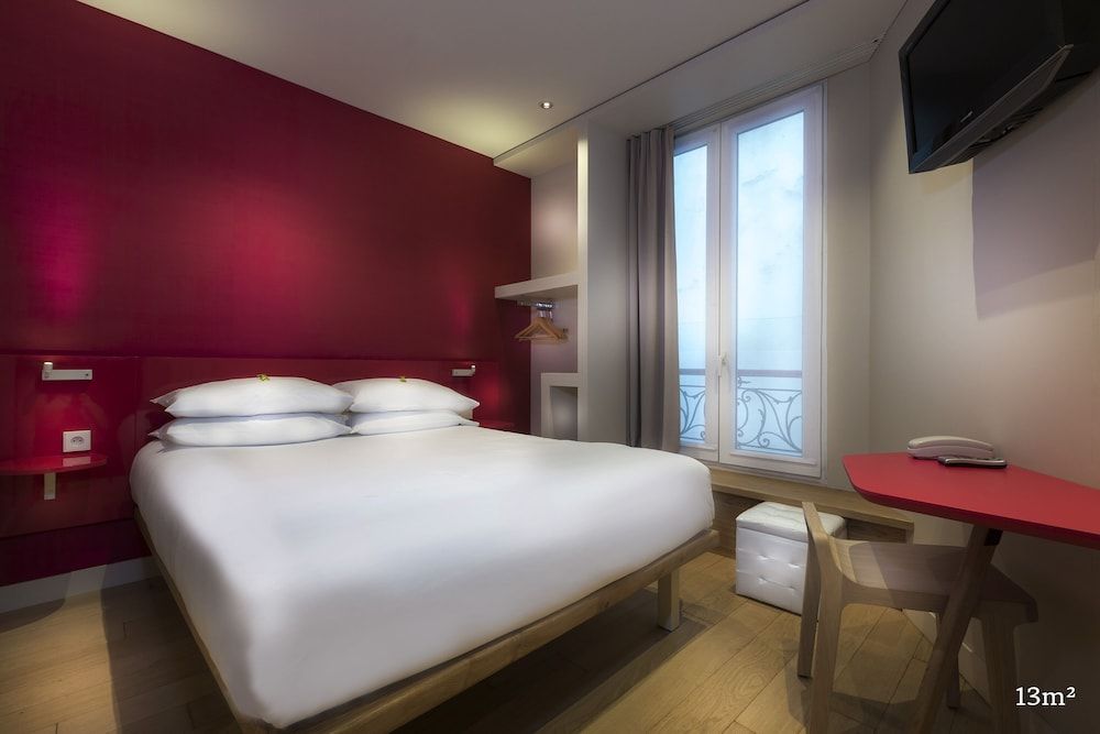 Hotel Andrea Classic Double Room, Courtyard View 2