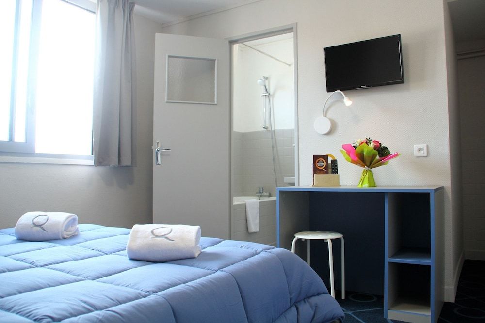 Le Petit Majestic Economy Double Room 5