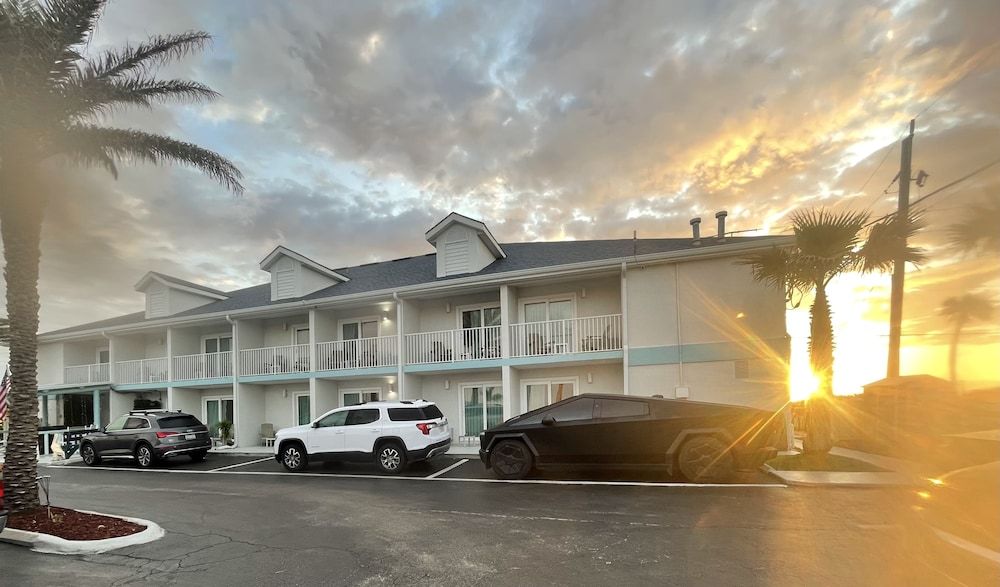 Electric vehicle charging station