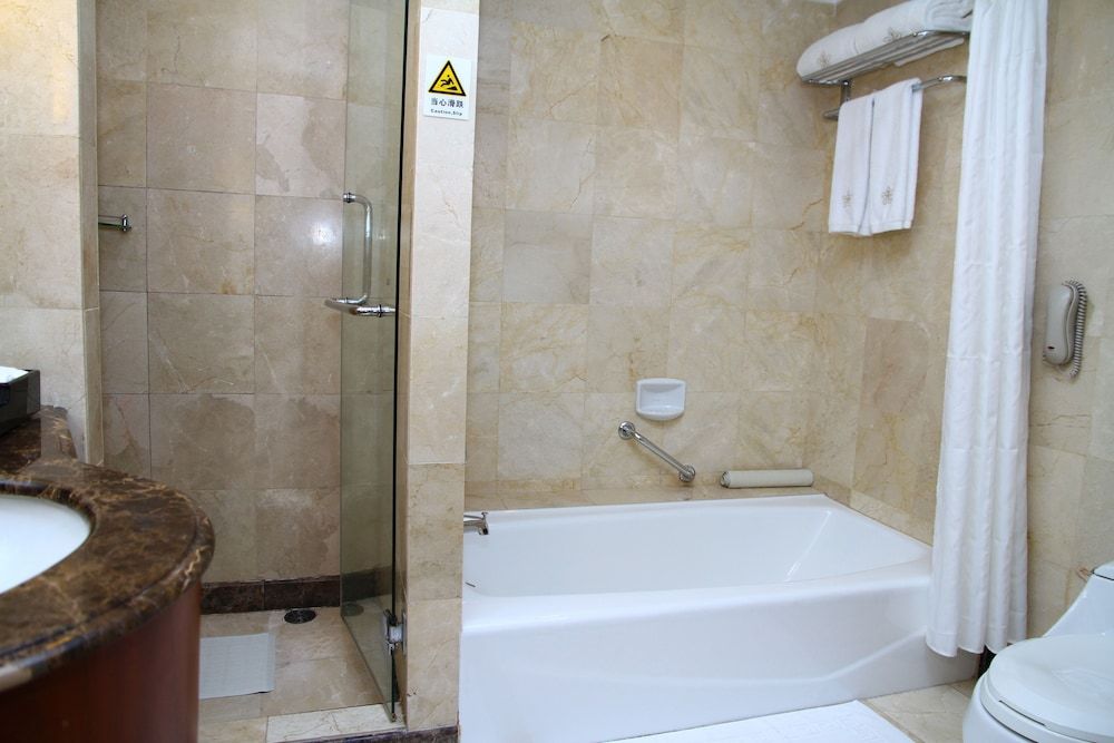 Deluxe Room, 1 King Bed