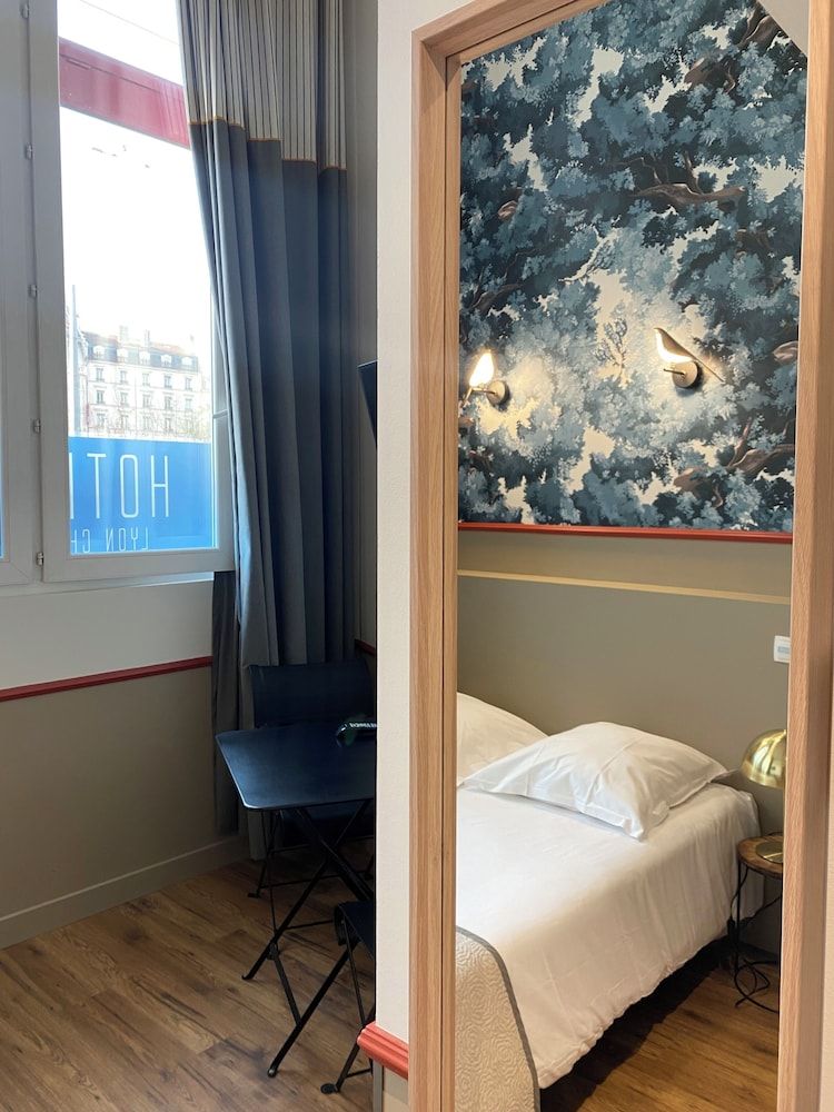 HOTELO Lyon Charité Double Room 5
