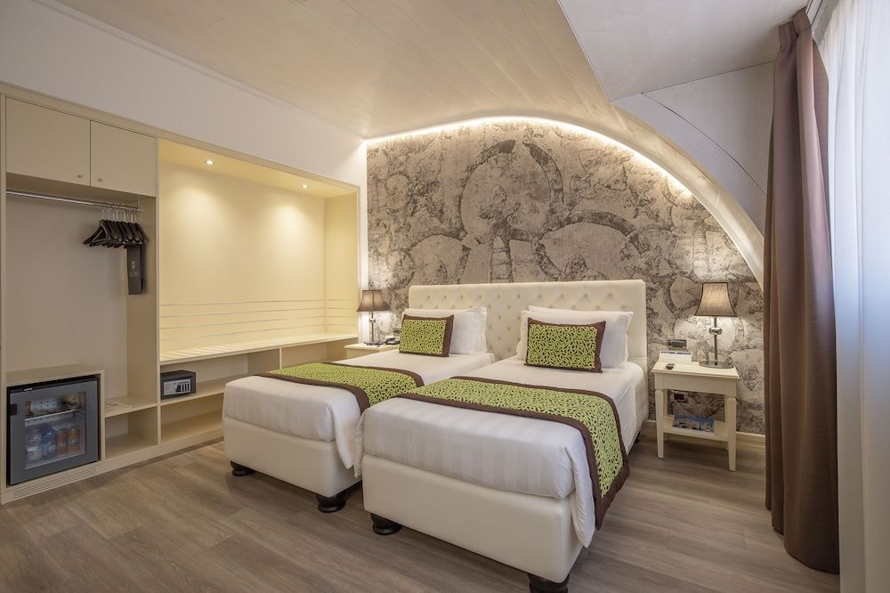 Hotel Giberti & SPA Deluxe Twin Room