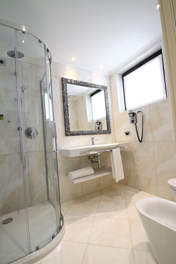 Hotel Giberti & SPA Deluxe Single Room 4