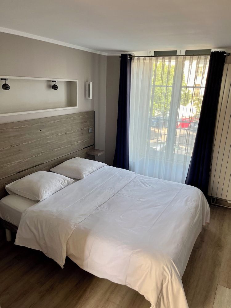 Relais de la Poste Double Room 2