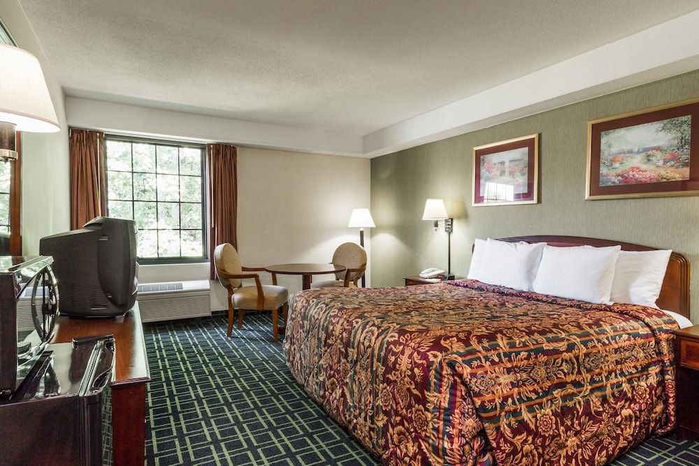 Standard Room, 1 King Bed, NonSmoking
