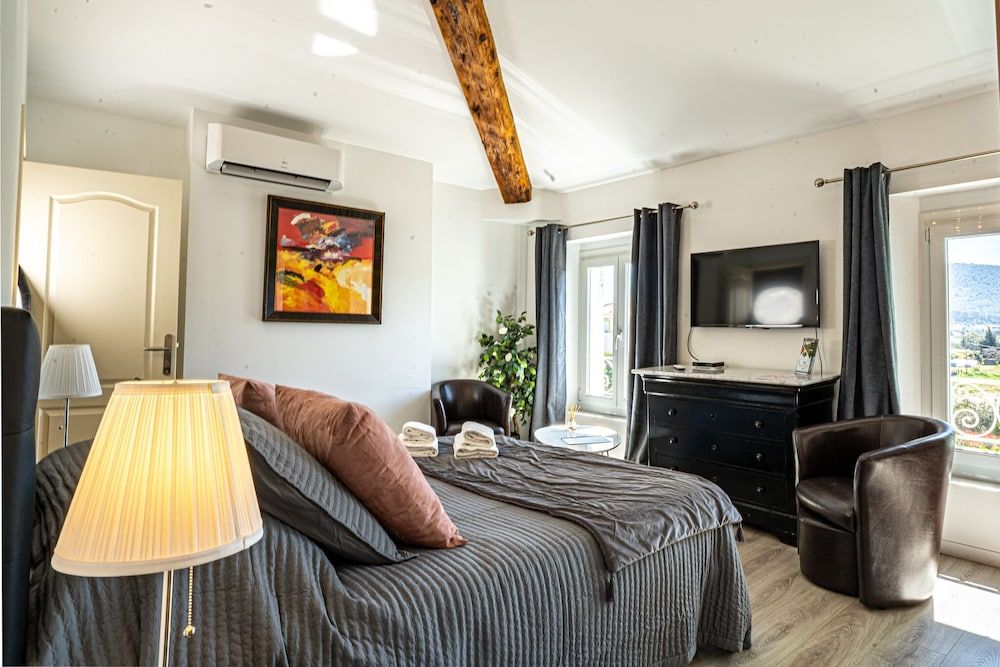 Domaine de l'Aufrene Superior Double Room (Lauriers roses)