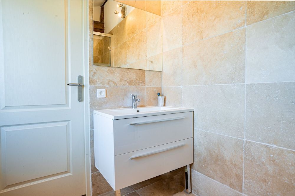 Domaine de l'Aufrene Superior Double Room (Lauriers roses) 5