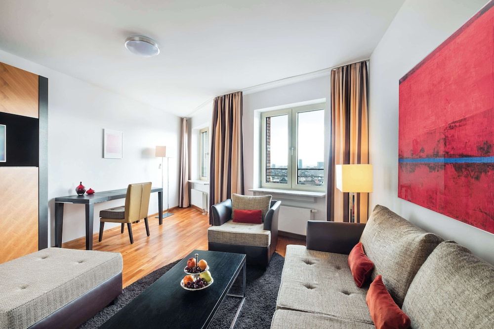 undefined Lindner Hotel Frankfurt Main Plaza, part of JdV by Hyatt 3