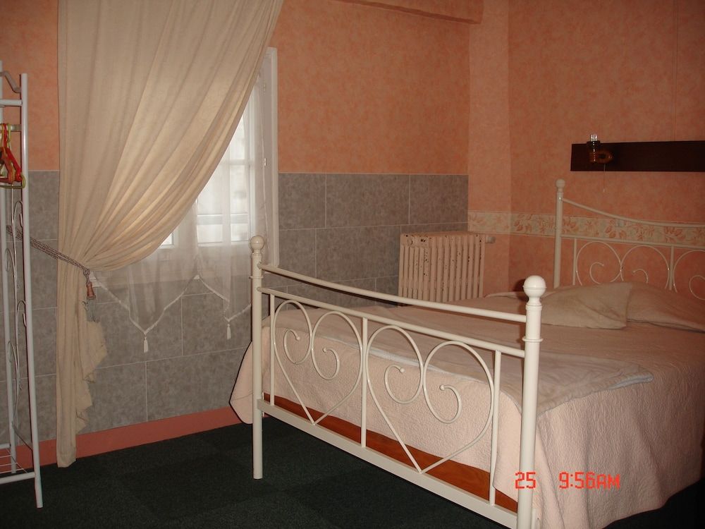 Hotel La Marmotte Standard Double Room 3