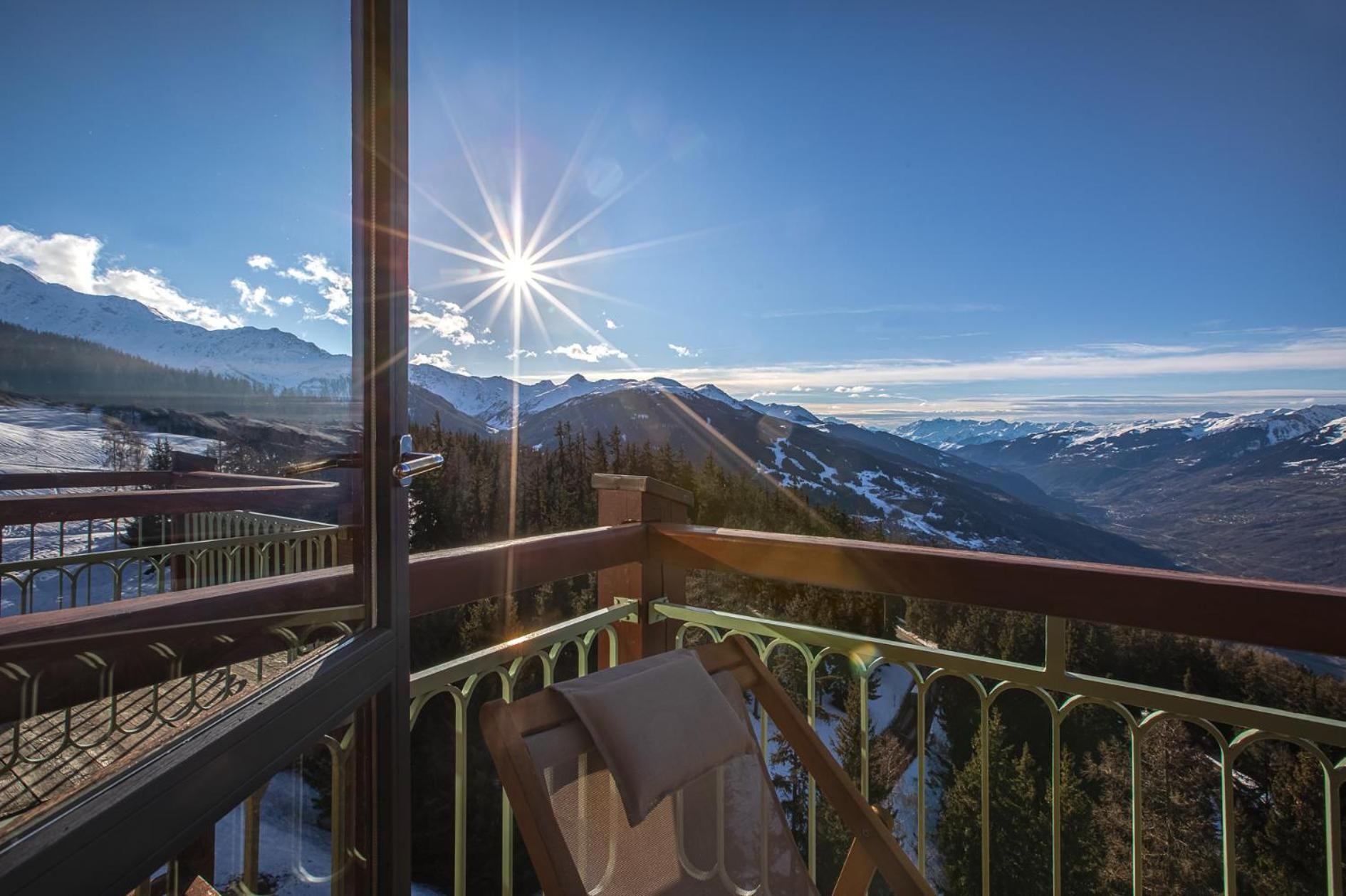 Superior Room with Balcony and Valley View