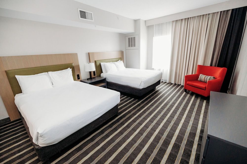 Suite, 1 Bedroom, Roll-in Shower, Non Smoking