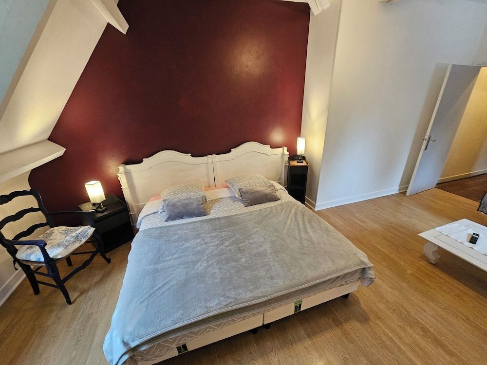 Suite, Multiple Beds