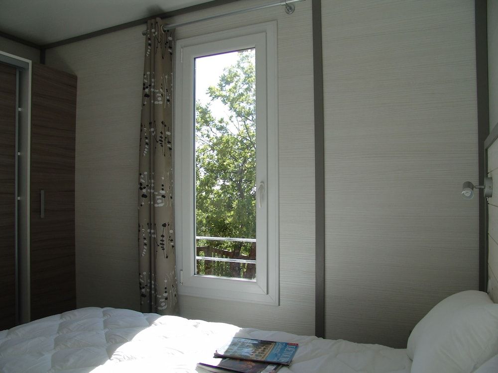 Village de vacances La Colline Des Ocres Chalet, 3 Bedrooms (Prestige) 17