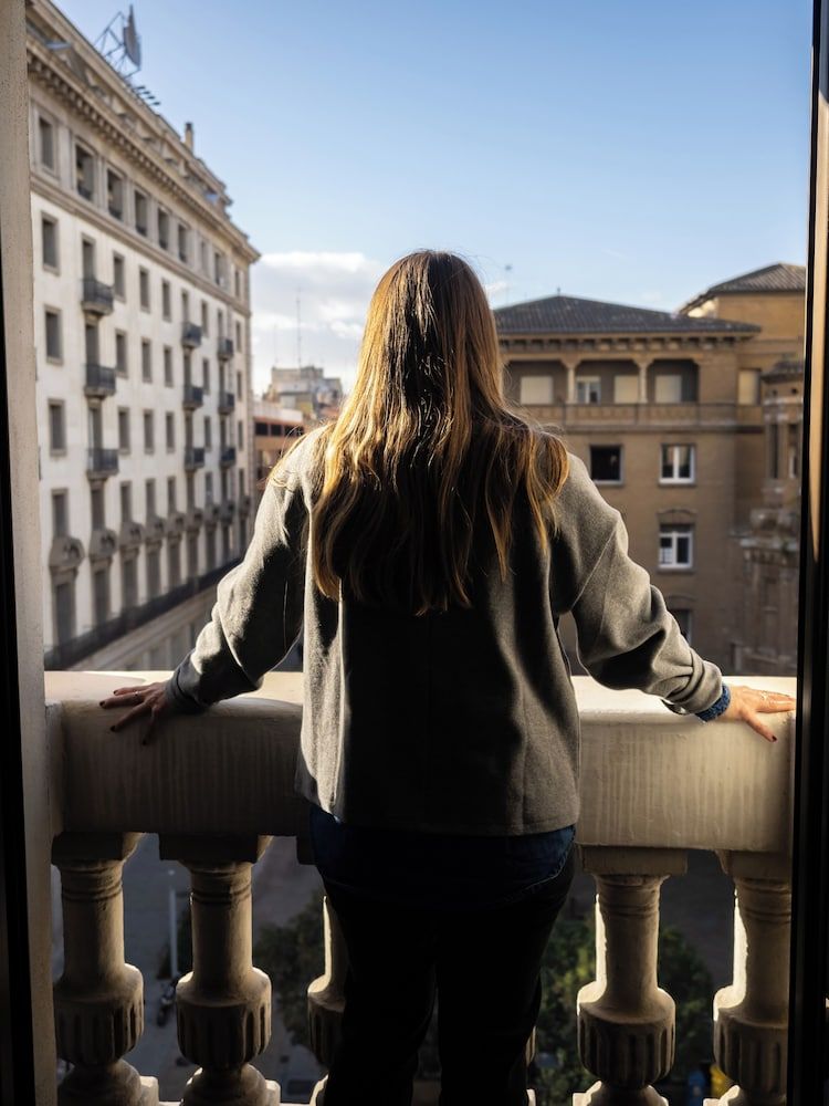 Hotel Oriente Twin Iconic (Vistas Calle Principal + Albornoz + Cafetera)